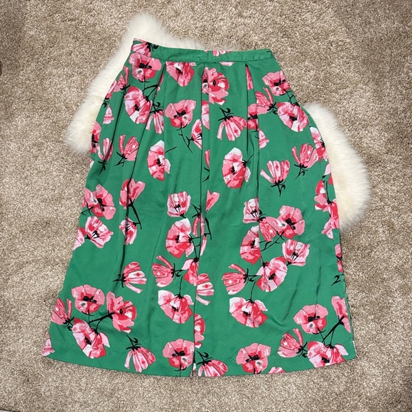 Who What Wear Dresses & Skirts - (Like New) Who What Wear Green Floral Pleated Midi Skirt with Pink Blooms Size 6